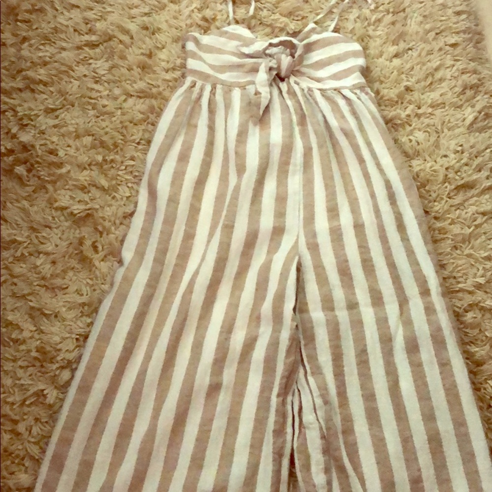 Urban Outfitters UO Janie Jumpsuit M